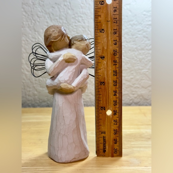 Demdaco Willow Tree Angels Embrace Holding Baby Figurine 5.25" Susan Lordi 2002 - Picture 13 of 13